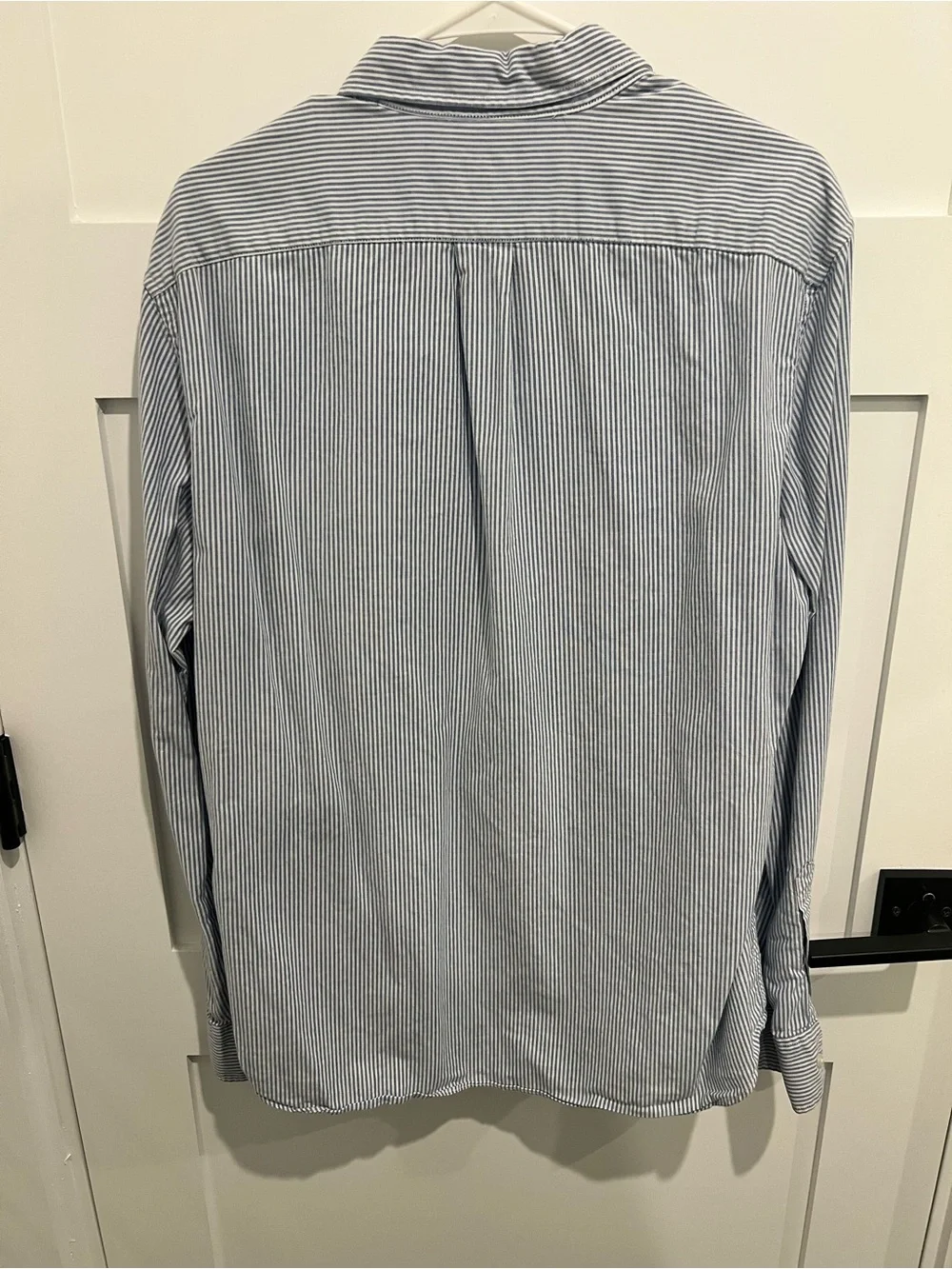 J. Crew Men's Blue and White Striped Button-Down Shirt